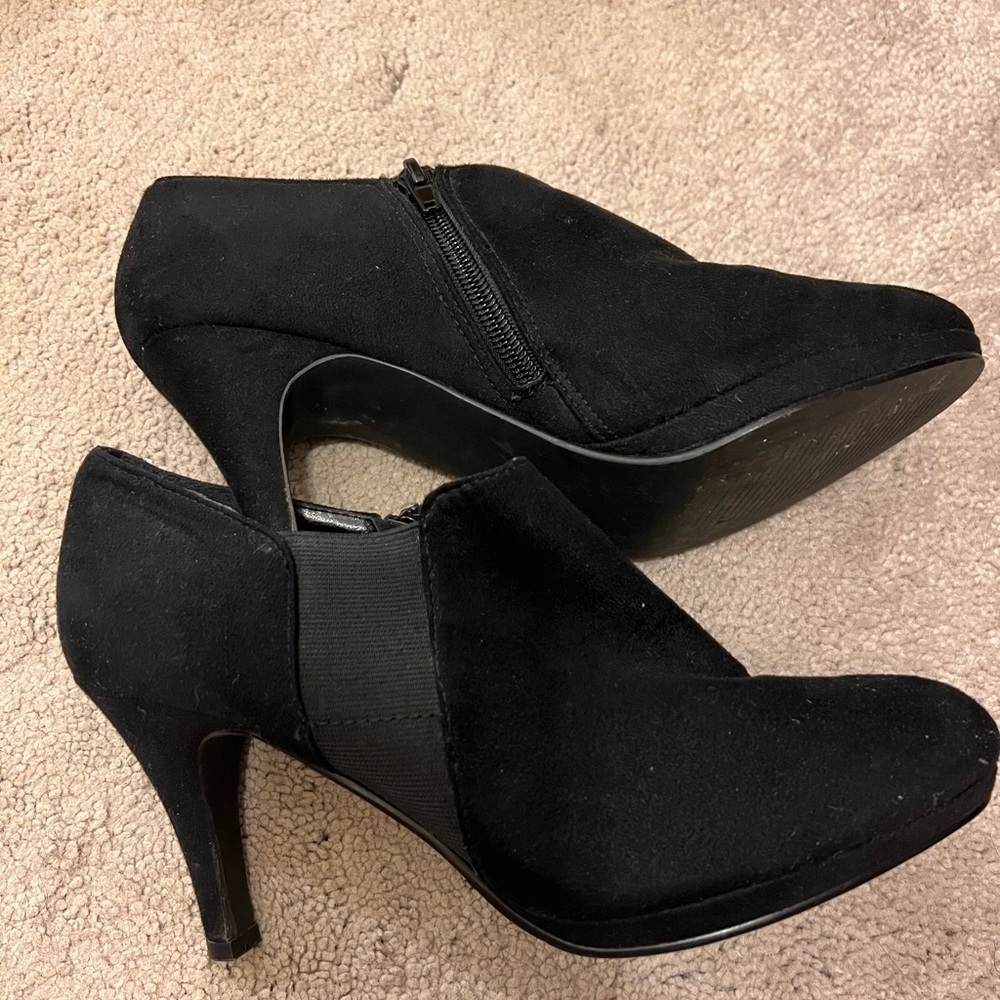 Black heels 3 inch heel